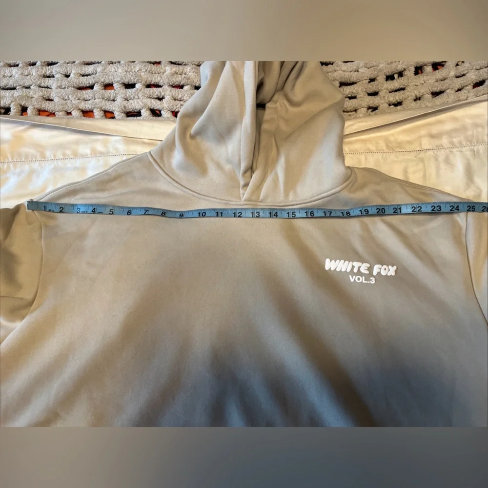 White Fox Vol.3 Women’s Hoodie Pullover Color Moon Sweatshirt Size M/L - Picture 11 of 14